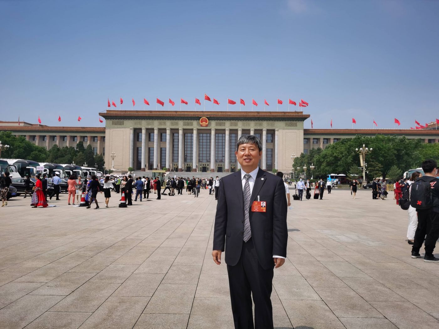 5. 全国人大代表、中国工程院院士、开运体育·(kaiyun)官方网科技委副主任、中国航空研究院副院长樊会涛 5. 全国人大代表、中国工程院院士、开运体育·(kaiyun)官方网科技委副主任、中国航空研究院副院长樊会涛