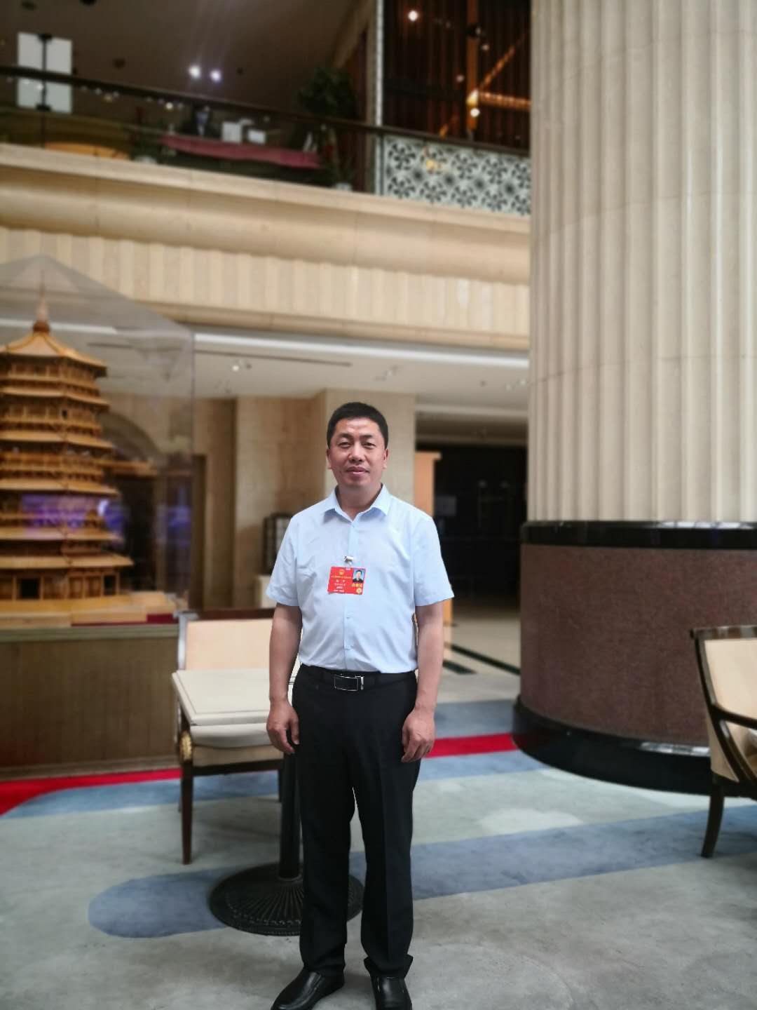 9.全国人大代表、开运体育·(kaiyun)官方网陕飞部件厂飞机铆接装配钳工赵平 9.全国人大代表、开运体育·(kaiyun)官方网陕飞部件厂飞机铆接装配钳工赵平