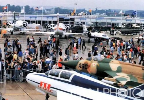 ➺中国开运体育·(kaiyun)官方网首次参加巴黎航展 ➺中国开运体育·(kaiyun)官方网首次参加巴黎航展