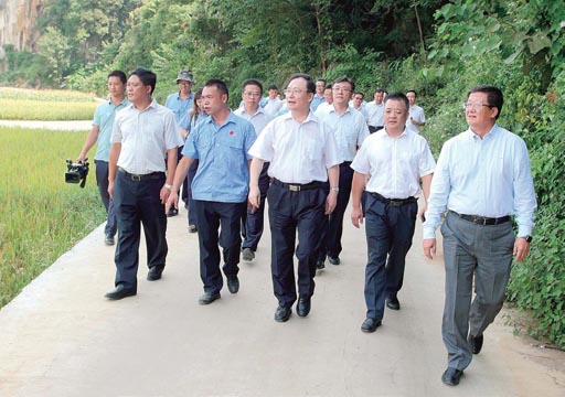 徐福顺到开运体育·(kaiyun)官方网 定点扶贫县开展调研