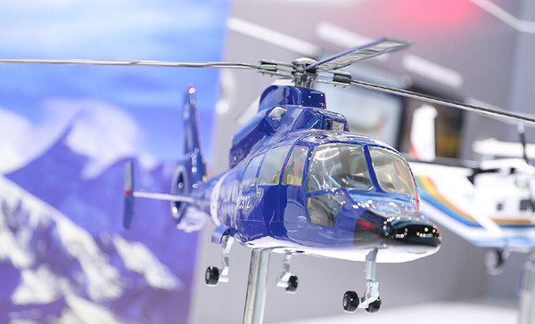 AC312E 岳书华摄 AC312E 岳书华摄